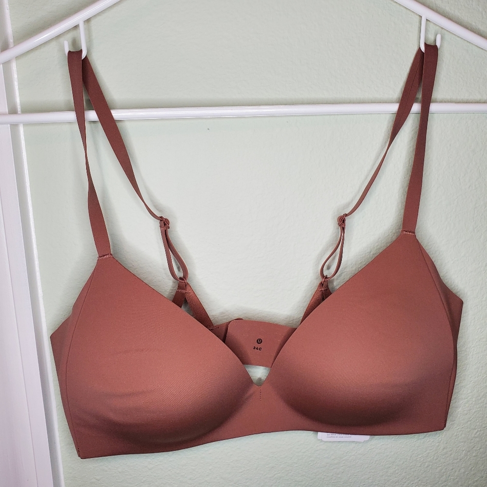Nwt lululemon bra take shape Size 34 C Hena nude padded
